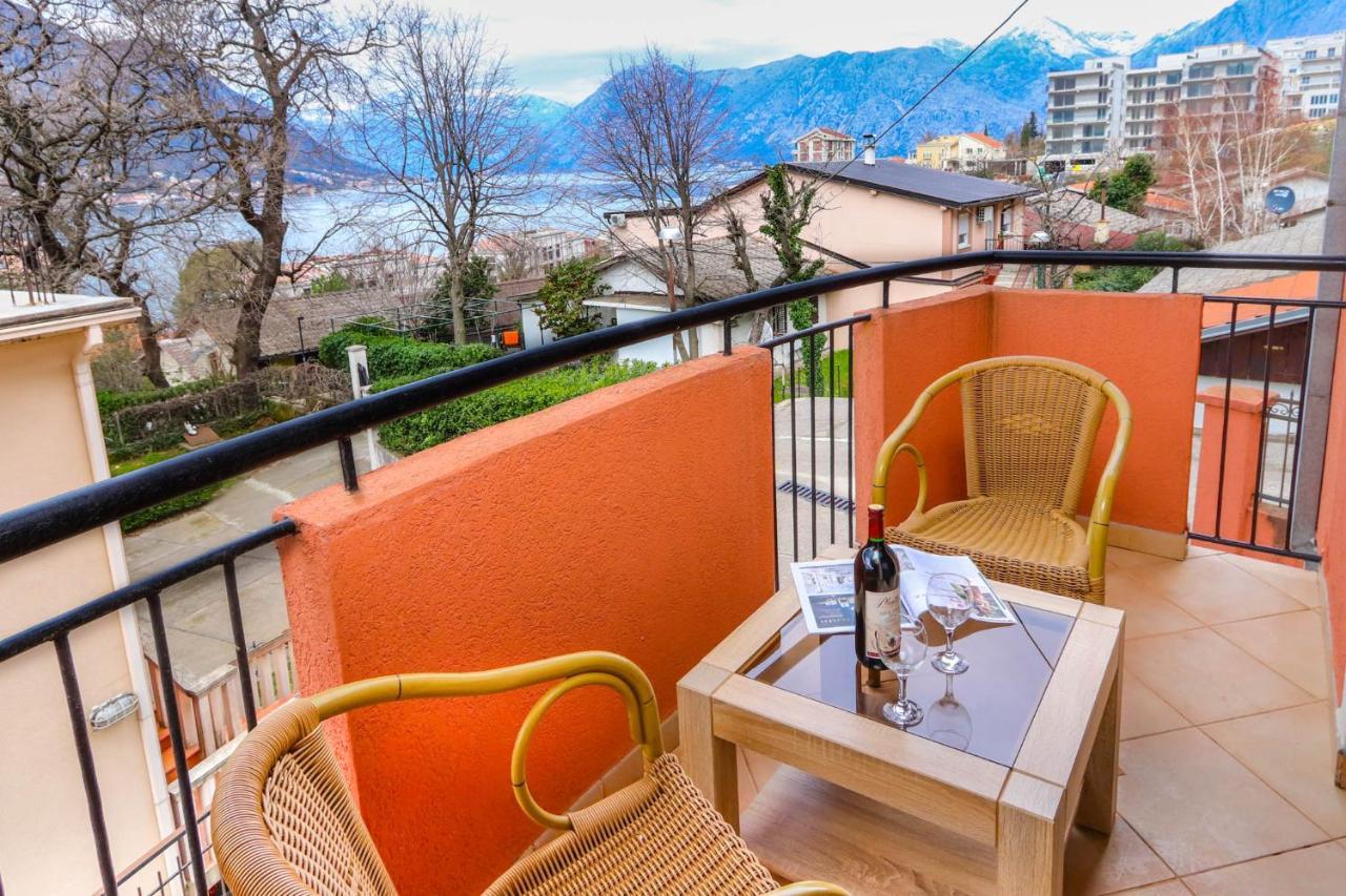 Apartments Donkovic Kotor Exteriör bild