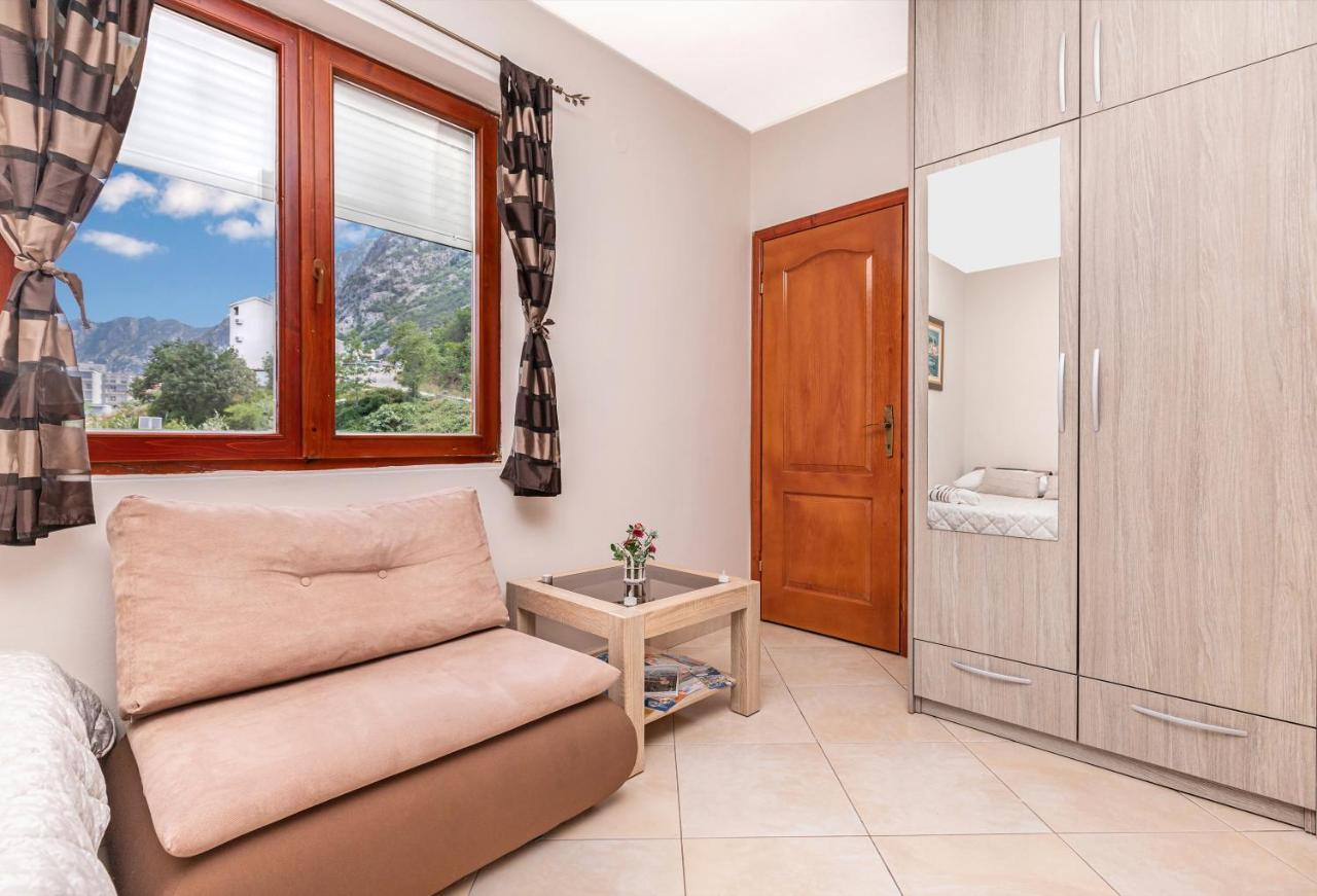 Apartments Donkovic Kotor Exteriör bild