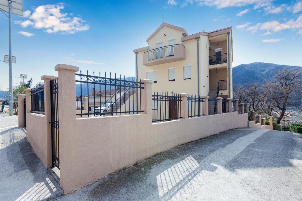 Apartments Donkovic Kotor Exteriör bild