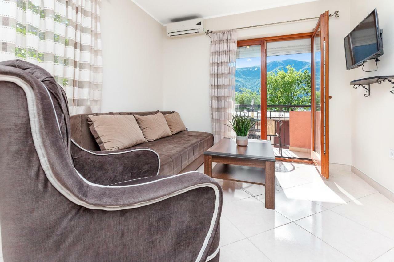 Apartments Donkovic Kotor Exteriör bild
