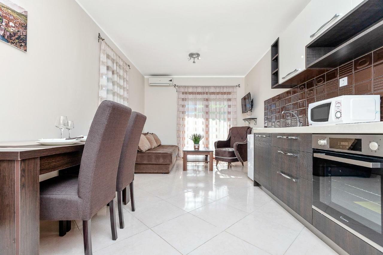 Apartments Donkovic Kotor Exteriör bild