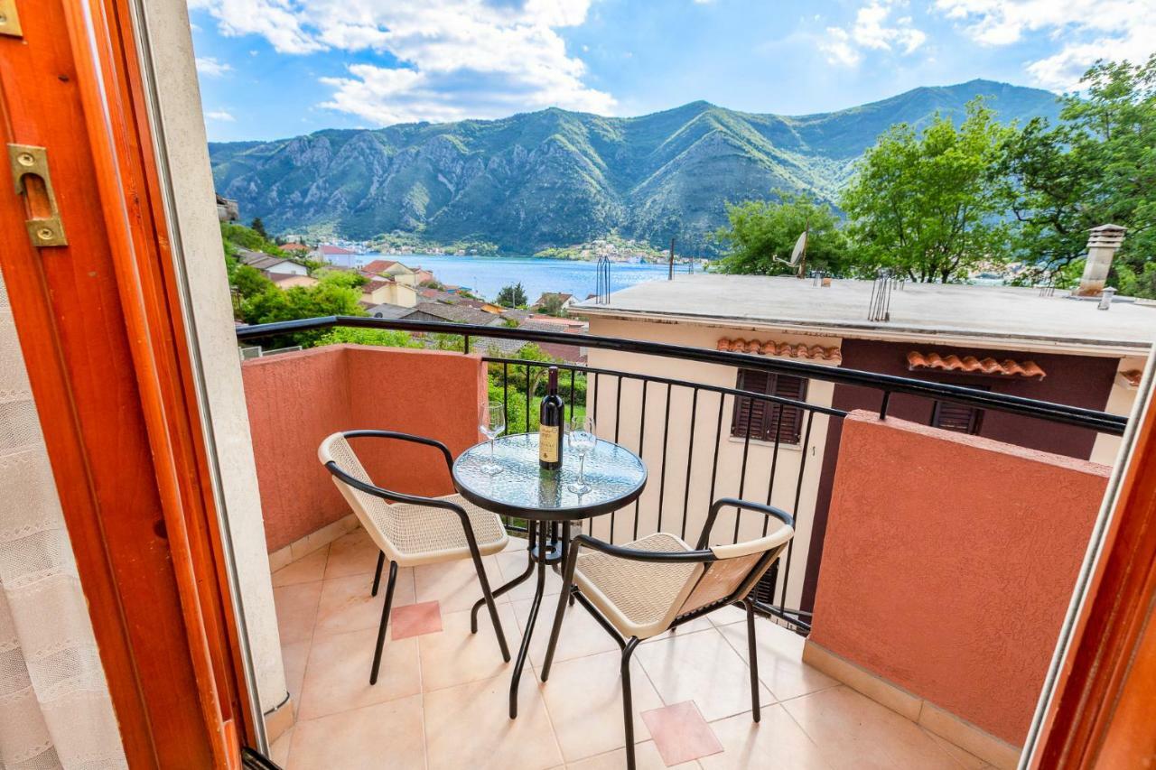 Apartments Donkovic Kotor Exteriör bild