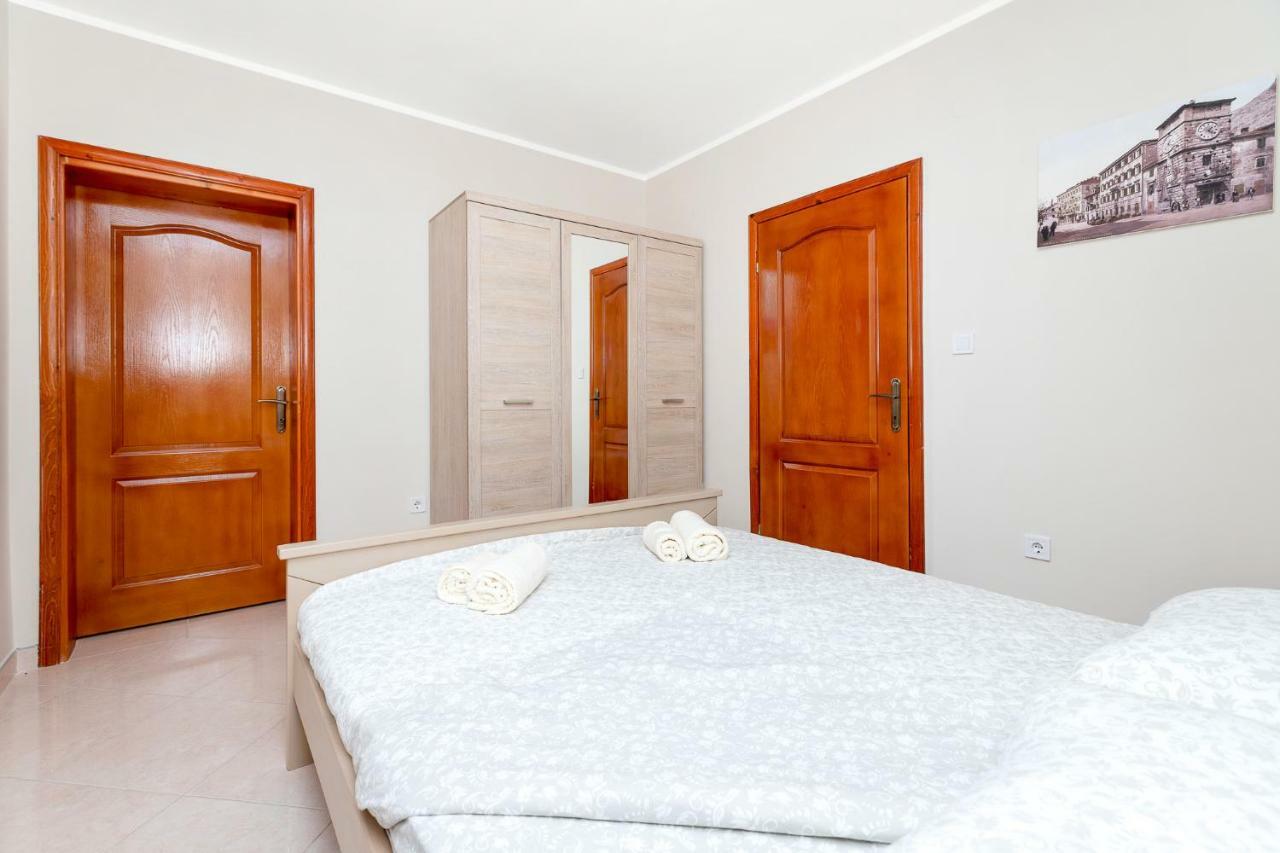Apartments Donkovic Kotor Exteriör bild